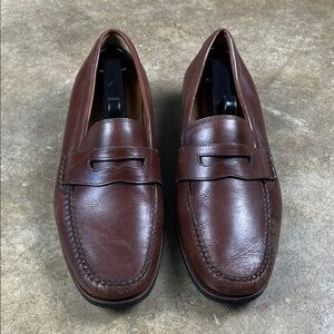 Johnston and Murphy Brown Leather Loafers
Size: 8